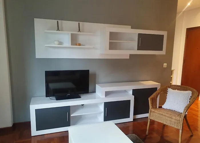 Casco Historico- Vivienda De 2 Habitaciones Con Parking